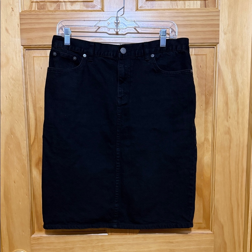Lauren Ralph Lauren Classic Black Midi Denim Pencil Skirt, Size 8.
